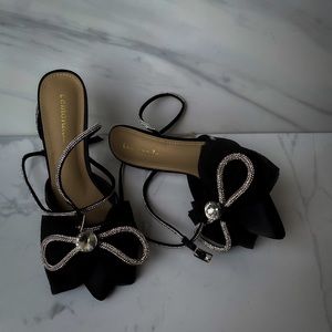 Size 6 Pumps | Black